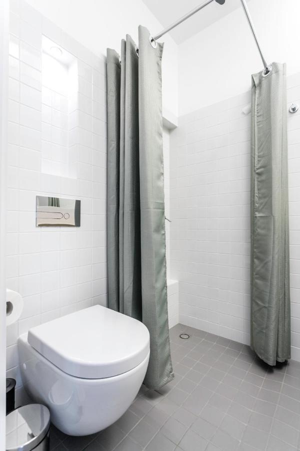 P&O Serviced Apartments Warecka Street Varsovie Extérieur photo