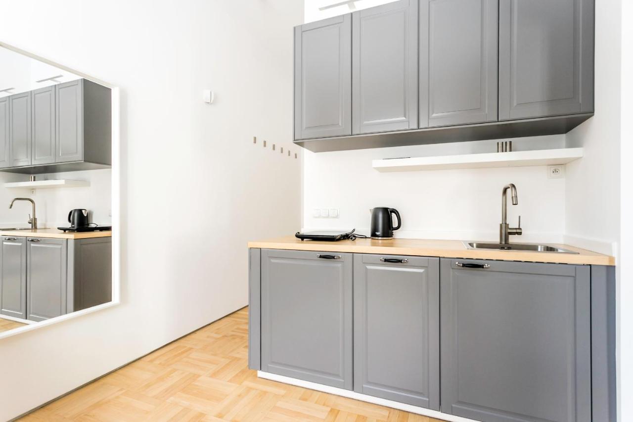 P&O Serviced Apartments Warecka Street Varsovie Extérieur photo