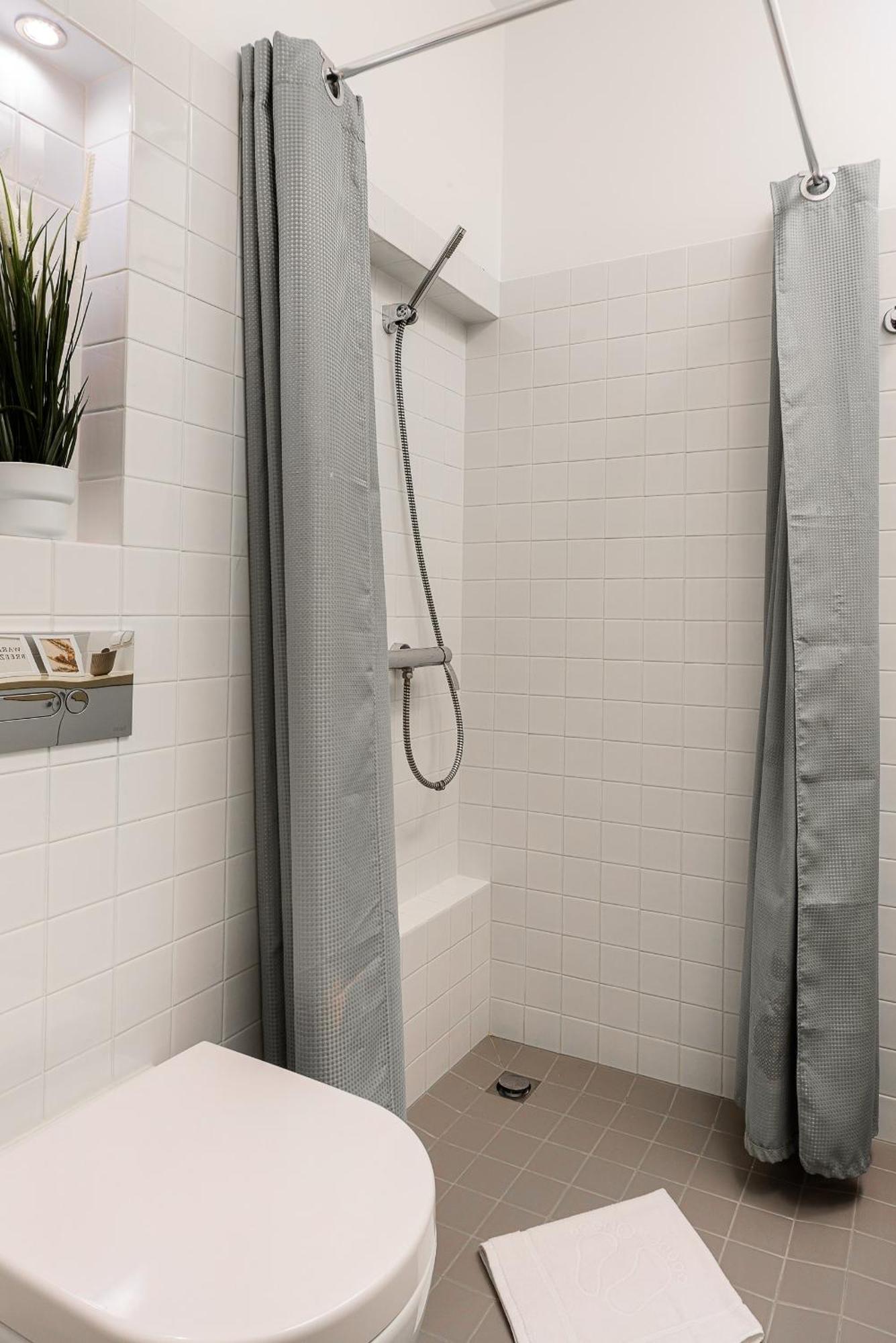 P&O Serviced Apartments Warecka Street Varsovie Extérieur photo